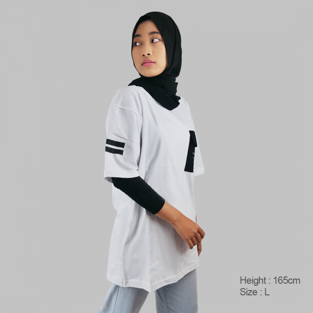 Kaos Putih Urbanfactor.